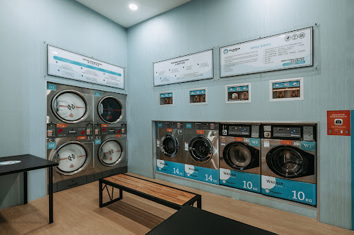 ⭐ Polar Bear Laundry (Drop off Laundry, 24 hrs Self Service, Luggage Storage) Beside Courtyard by Marriot Penang  