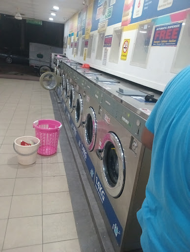 LaundryBar Self Service Laundry Desa Palma LaundryBar Self Service Laundry Desa Palma