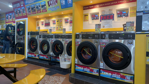 LaundryBar Self Service Laundry Mega Store Presint 8 (3) LaundryBar Self Service Laundry Mega Store Presint 8 (3)