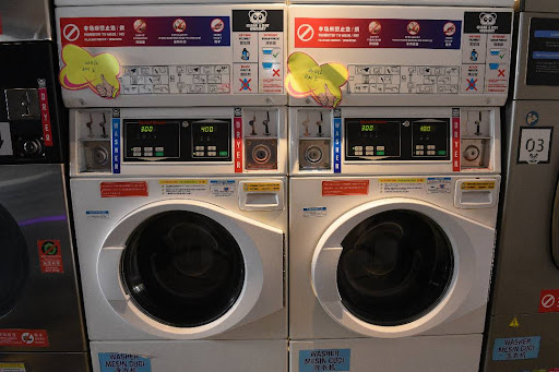 Clean & Dry Laundry Clean & Dry Laundry