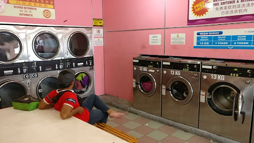Mama Dobi Coin Laundry