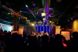 Laundry Bar di Kulai, Malaysia: Destinasi Santai Malam Terbaik dengan Muzik Live