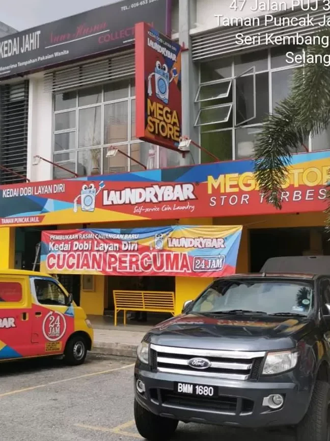 LaundryBar Self Service Laundry Mega Store Taman Puncak Jalil 1 laundrybar self service laundry mega store taman puncak jalil